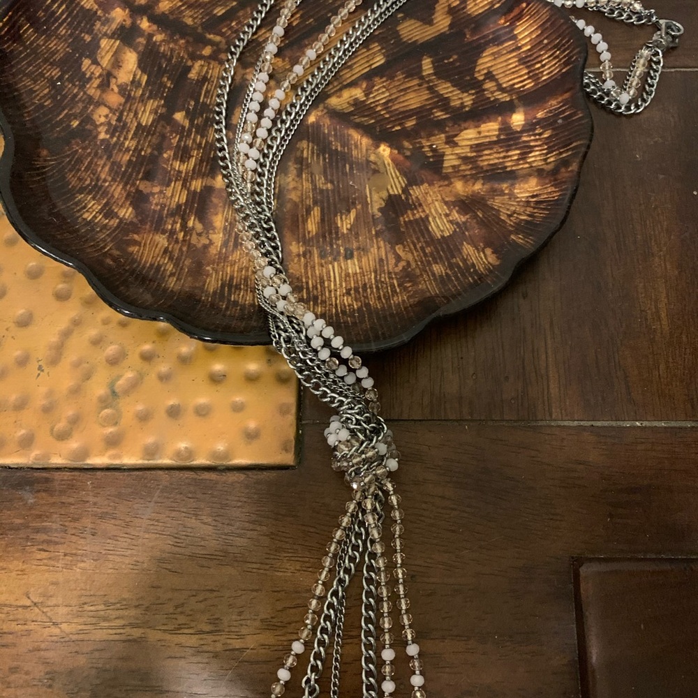 Pretty pink beads, silver color chain, knot tassel